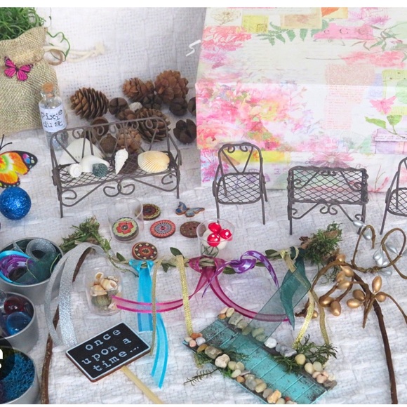 Last one. Mystery fairy garden lot - Picture 1 of 6